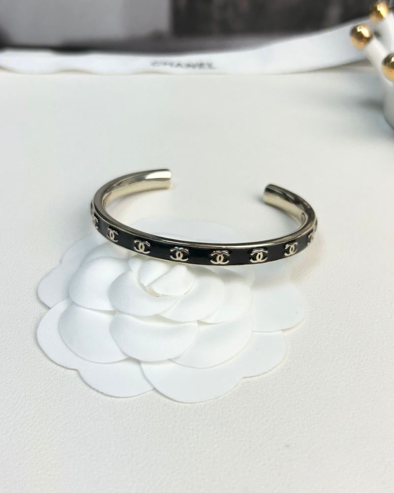 Ch**el bracelets
